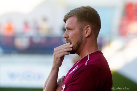 Roman Hudec vo funkcii trénera Zlatých Moraviec po prehre v Petržalke skončil.