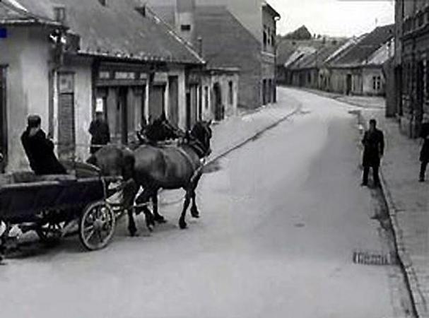 Dolnopotočná ulica z filmu Námestie sv. Alžbety