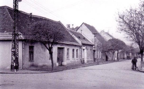 Juhozápadný roh Paulínskej ulice