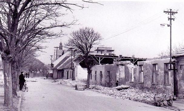 Búranie Paulínskej ulice