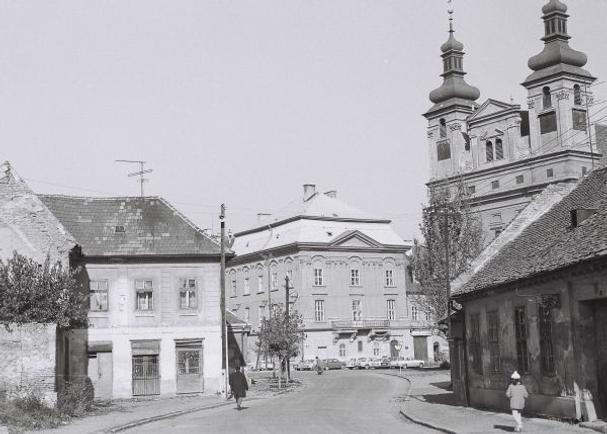 07