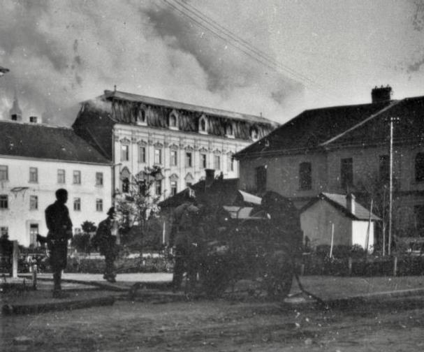 Požiar strechy gymnázia v roku 1931