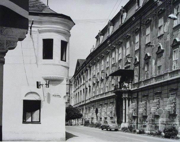 Nárožie s arkierom