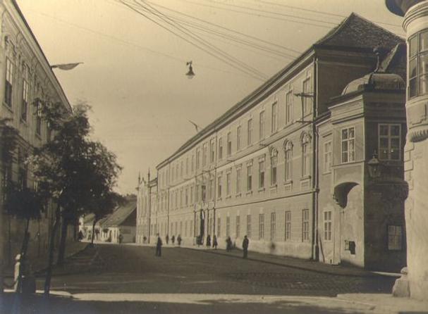 Začiatok Halenárskej ulice
