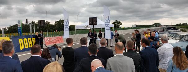 Obr. 2. Slávnostné otvorenie - prejav Ministra dopravy a výstavby SR Andreja Doležala