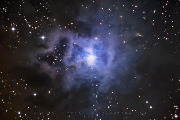 Hmlovina NGC 7023 (Iris) v súhvezdí Cefeus je krásna, no pomerne náročná hmlovina na zachytenie a procesing. Odfotené v prvej polovici septembra monochromatickou kamerou v režime LRGB. Doba integrácie cca. 4,5 hodiny.