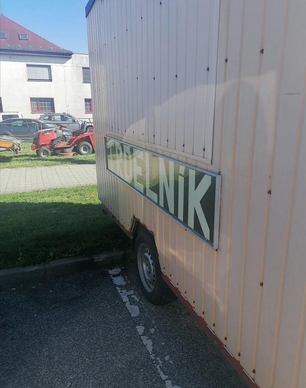 aj sa mi slinky zbiehali...