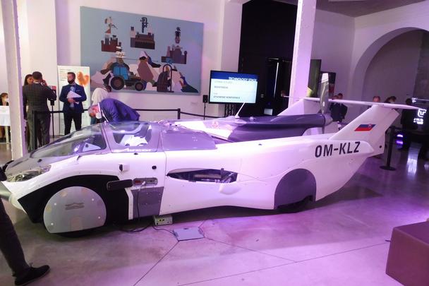 Pohľad na prototyp AirCar-u Štefana Kleina.
