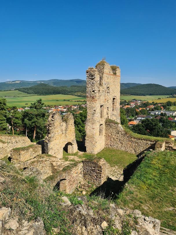Hrad Divín