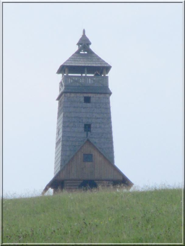 Rozhľadňa nad sedlom