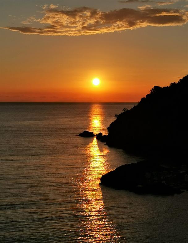 Sun set v Talamone