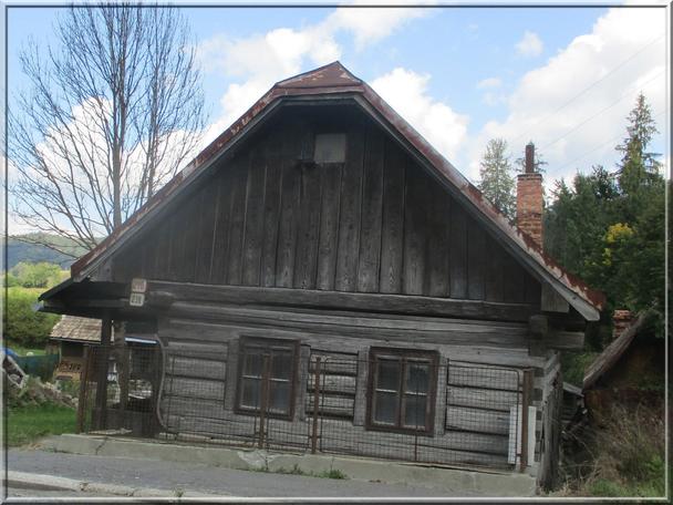 Krásne opustené drevenice