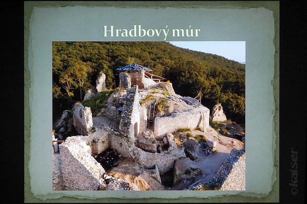 Letecký pohľad na hrad – foto: web