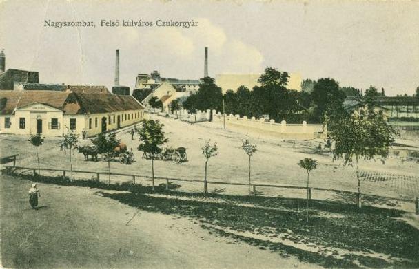 Pohľad na cukrovar od dnešnej Šrobárovej ulice, pohľadnica do r. 1918