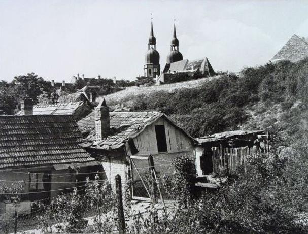 Domy pri tehelniach, 1967