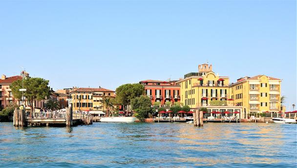 sírne kúpele v Sirmione