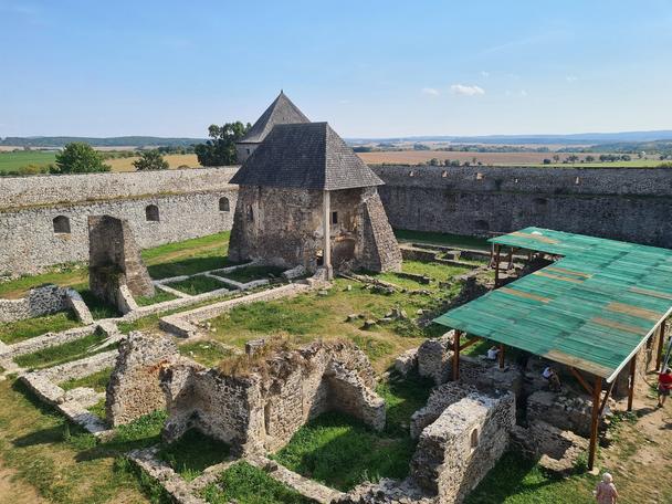 Kláštor Bzovík