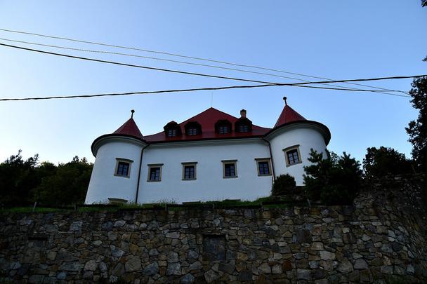 kaštieľ Burg