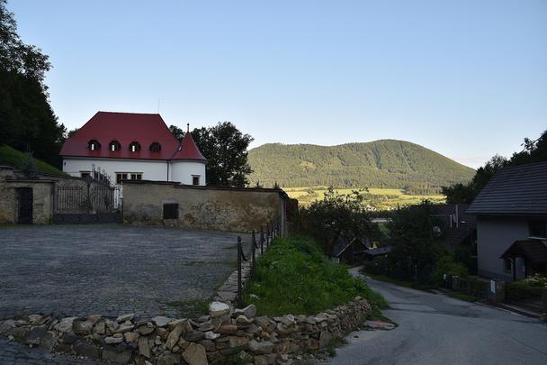 kaštieľ Burg