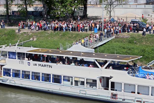 Previous years of Bratislava pre všetkých attracted also by boat trips.