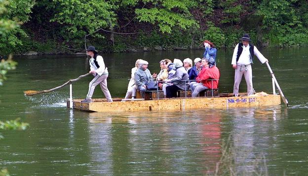 Rafters on the Váh river