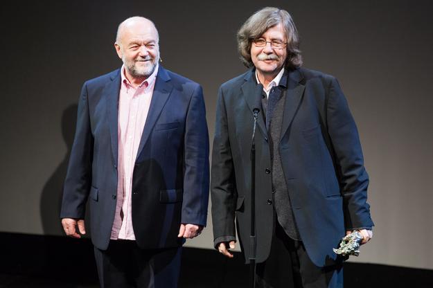Godár (R) with singer Peter Lipa, receving the SOZA awards 2011-2012. 