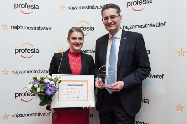 Christian Schulz, President of Henkel Slovensko and Head of Shared Service Center Bratislava, and Zuzana Kanuchova, Head of Corporate Communication