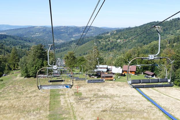 A chairlift at the Veľká Rača hill in Kysuce. 