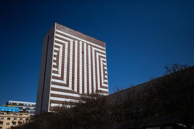 Slovakia’s Culture Ministry has upheld the decision to grant national heritage status to Bratislava’s Hotel Kyjev and the adjoining OD Prior, citing their exceptional architectural and historical value. The ruling, which became final on 8 July, could complicate developer Lordship’s long‑planned renovation but allows for sensitive reconstruction that preserves key features.