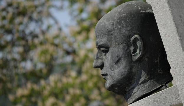 A bust of Jozef Murgaš on Jarošova Street in Bratislava.