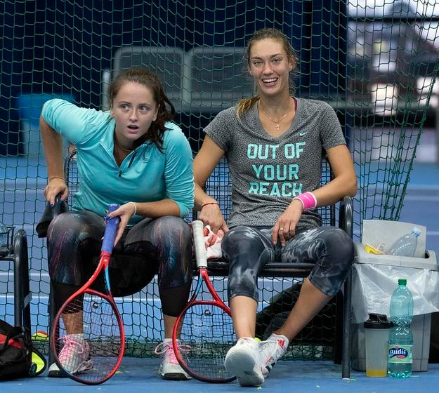 Tereza Mihalíková (vpravo) počas tréningu na zápas Pohára Billie Jean Kingovej s Viktóriou Hrunčákovou.