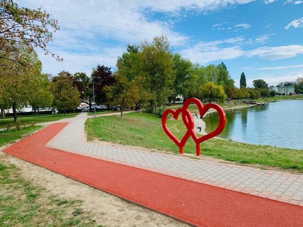 A renovated running track at Lake Štrkovec