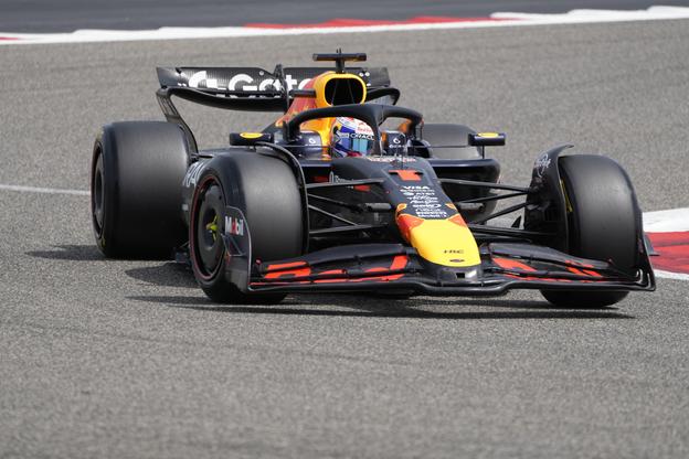 Majstrovský titul bude obhajovať Max Verstappen na Red Bulle.