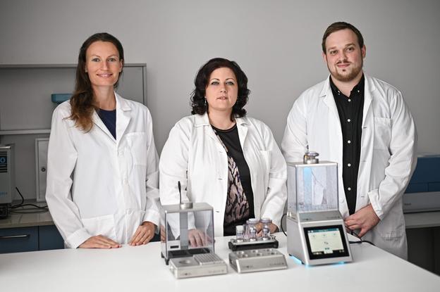From left: Tatiana Milasová; Helena Kanďárová, Peter Pôbiš.