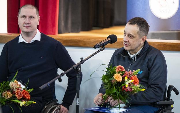 Slovenskí reprezentanti v parastolnom tenise Peter Lovaš (vľavo) a Ján Riapoš (vpravo), ktorý plní aj funkciu predsedu SPV.