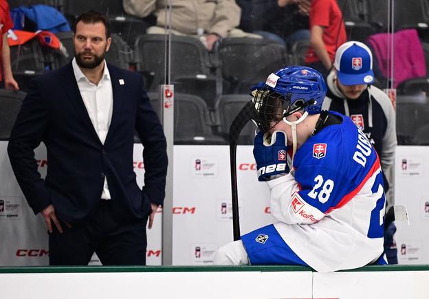 Sklamanie na slovenskej striedačke po góle v predĺžení.
