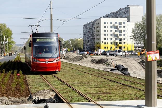 Столиця скасовує деякі частини маршрути громадського транспорту в районі Петржалка. Кілька сполучень зникнуть з розкладу.
