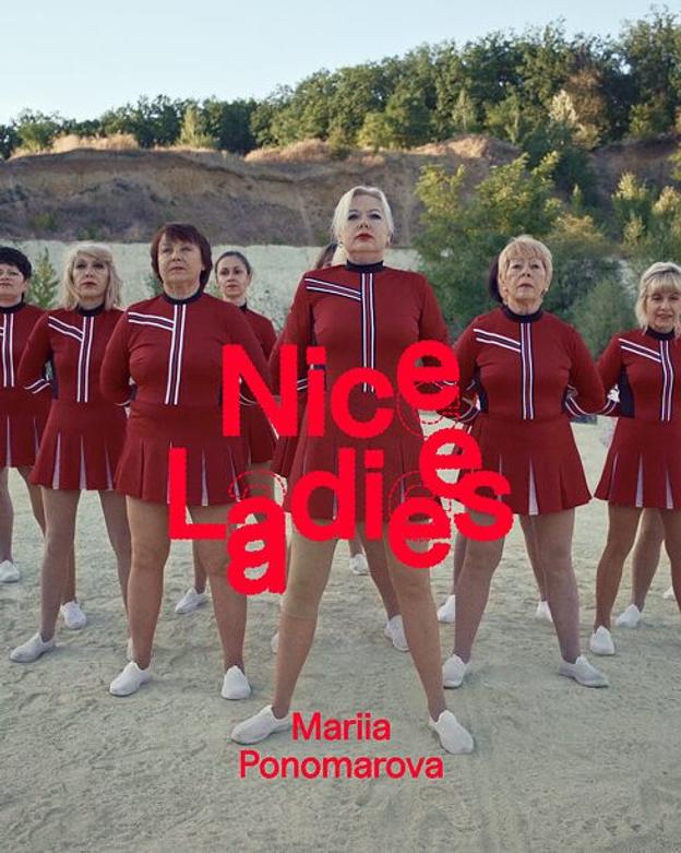 Афіша документального фільму "Nice Ladies" про черлідерок з Харкова, яких об’єднує спорт попри війну та відстань.