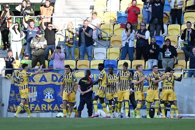 Radosť hráčov DAC po strelení gólu počas zápasu 9. kola nadstavbovej časti so Spartakom Trnava.