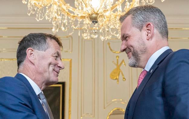 President Peter Pellegrini and President of the European Court of Auditors Tony Murphy during their meeting in Bratislava on 20 May 2025.