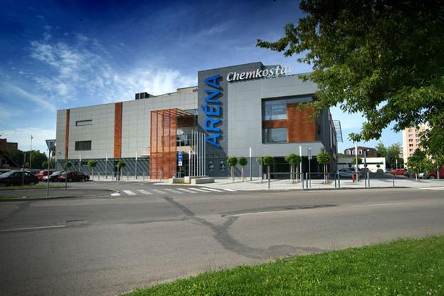 Hlavný partner hádzanárskeho klubu MŠK Iuventa Michalovce chce Chemkostav arénu odpredať mestu. Pokračovanie podpory podmieňuje dohodou so samosprávou.