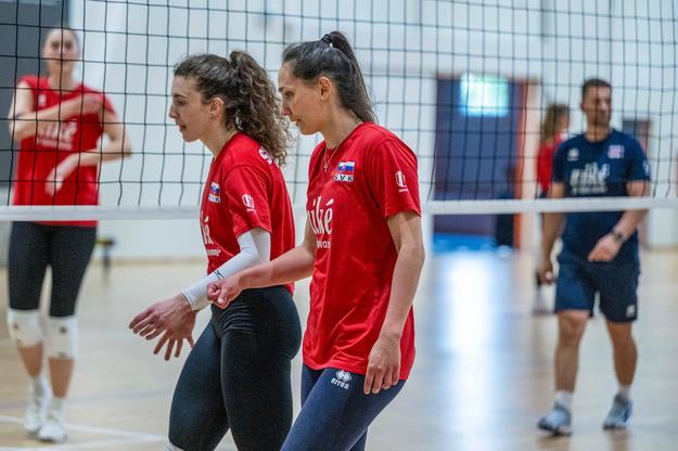 Karolína Fričová (vpravo) na reprezentačnom sústredení v Šamoríne.