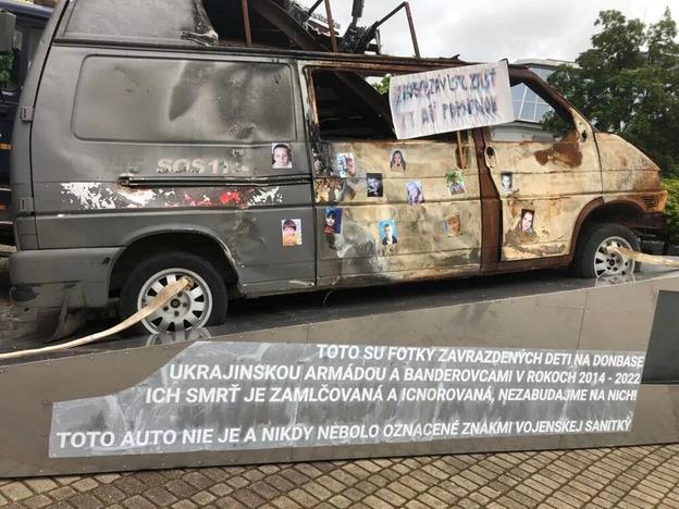 A vandalised Ukrainian ambulance in Žilina.