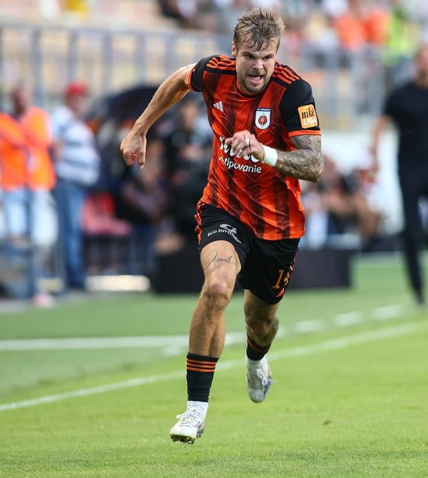 Jan Hladík prispel dvoma nepremenenými pokutovými kopmi k veľmi zlej bilancii Ružomberka z bieleho bodu.
