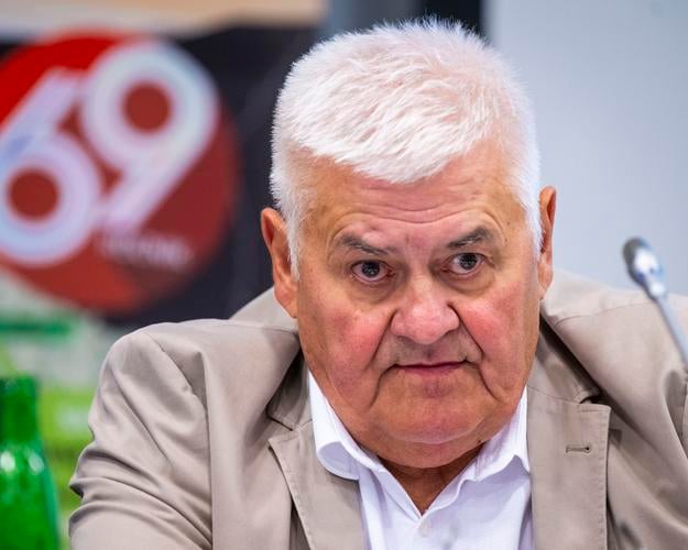 Zostavovateľ trate Medzinárodných cyklistických pretekov Okolo Slovenska Stanislav Holec počas tlačovej konferencie v Bratislave.