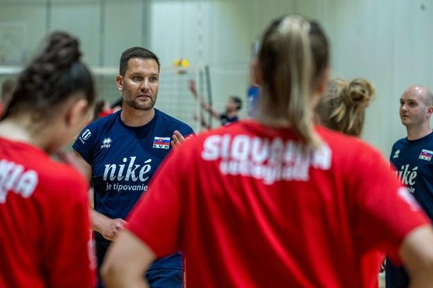 Tréner Michal Mašek v minulosti v Grécku pôsobil v klubovom volejbale.