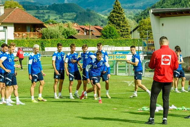 Slovenskí mladíci vo Windischgarstene.