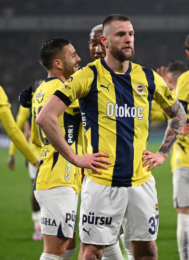 Pôsobenie vo Fenerbahce Istanbul si Milan Škriniar pochvaľuje, ale je otázne, kde bude hrávať od sezóny 2025/26.