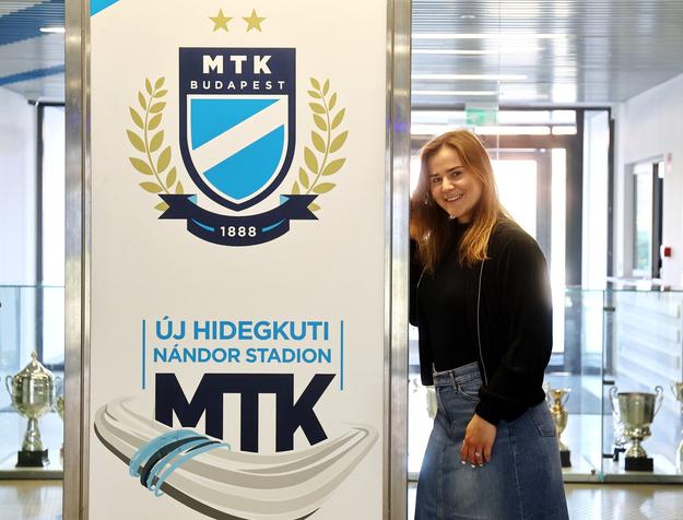 Slovenská spojka Barbora Lancz si uvedomuje, že budapeštiansky tím MTK nebude mať v nadchádzajúcej sezóne iný cieľ ako návrat do najvyššej súťaže.