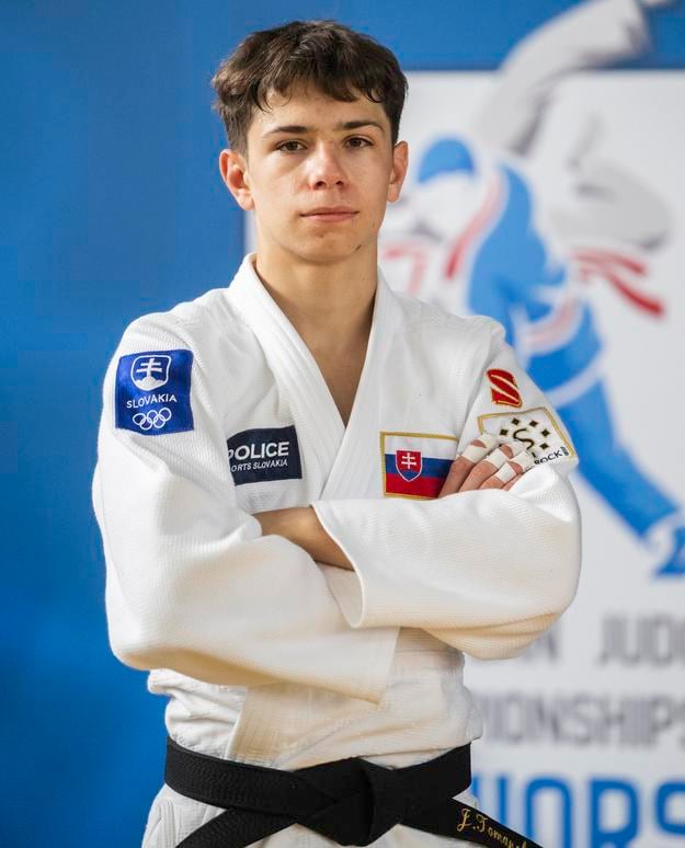 Juniorský reprezentant Slovenska v džude Jozef Tománek ml. pózuje 23. júna 2025 v Pezinku. 